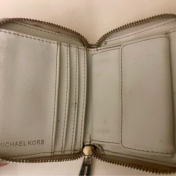 Michael Kors Beige and Gold Wallet - Picture 5 of 6